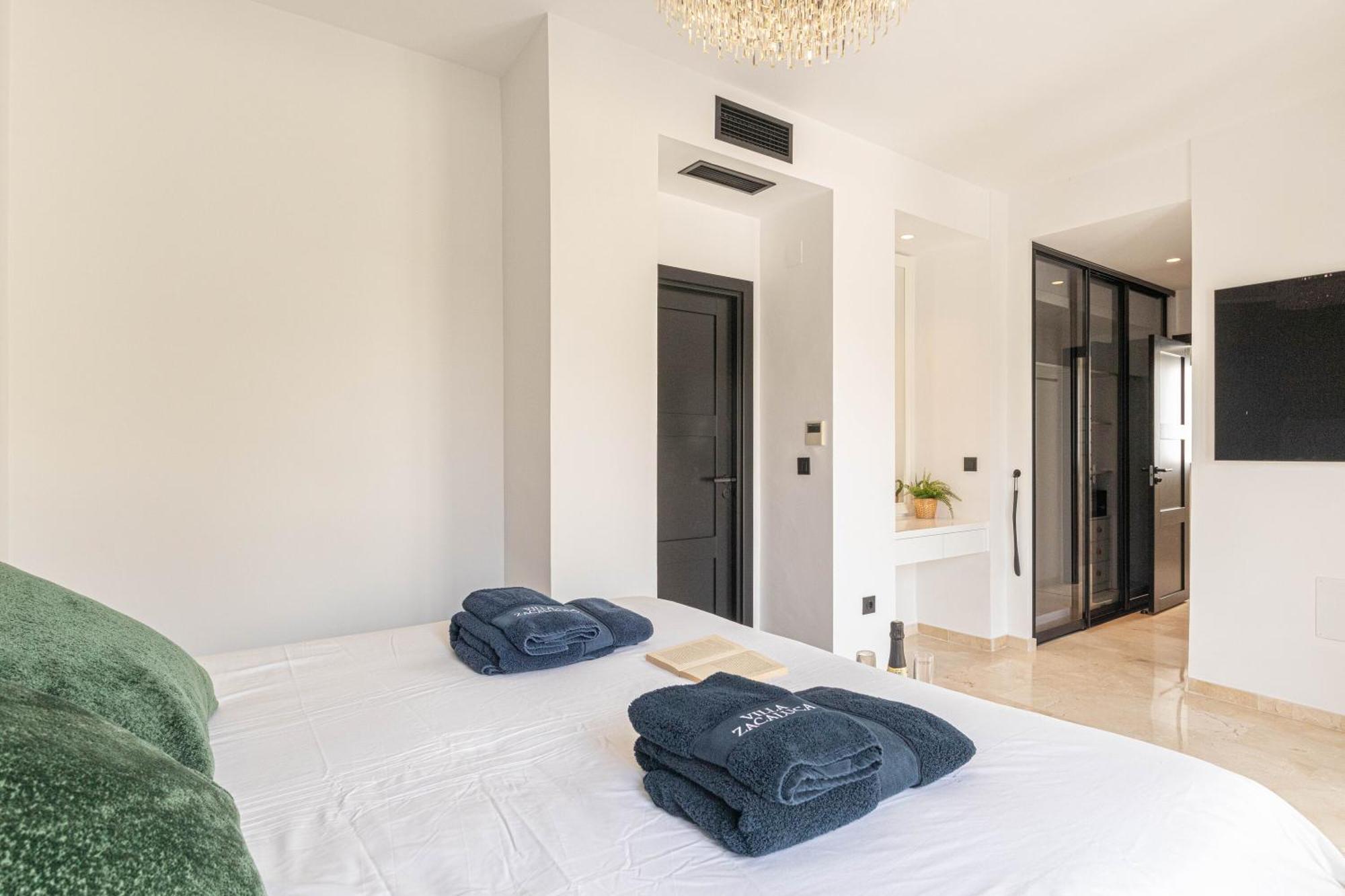 Villa New Zacaluca Pool Sauna & Gym - Happy Rentals Marbella Eksteriør billede